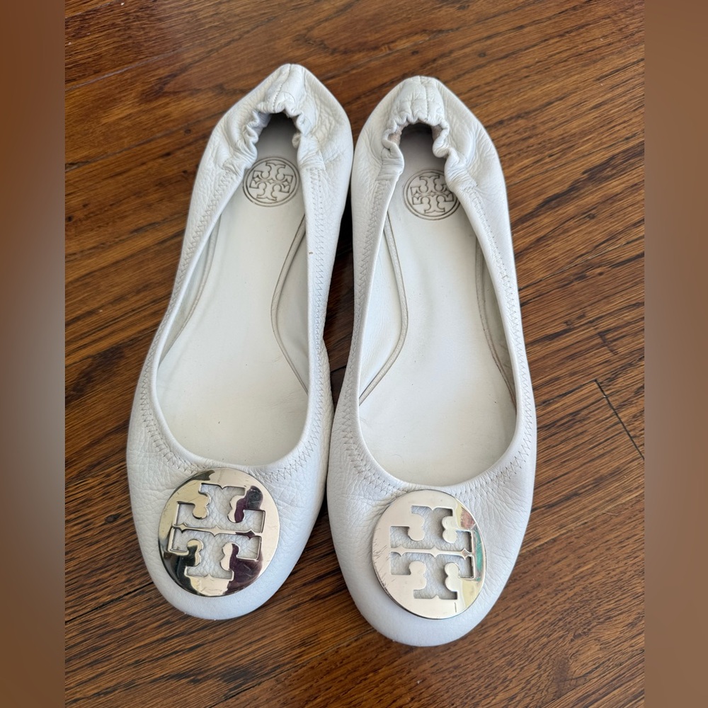 White Leather Tory Burch Flats size 9